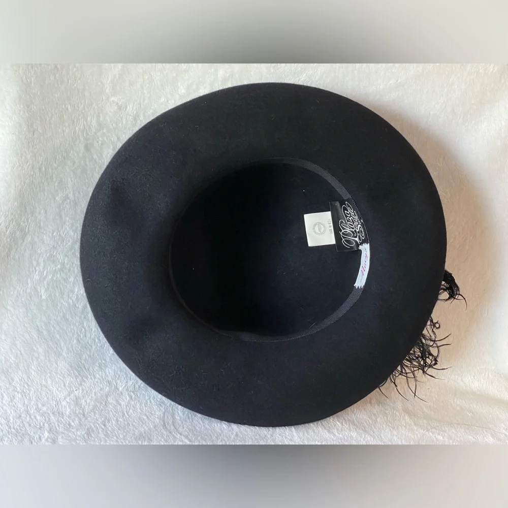 Vintage Plaza Suite By Bitmar black wool hat, with feather New